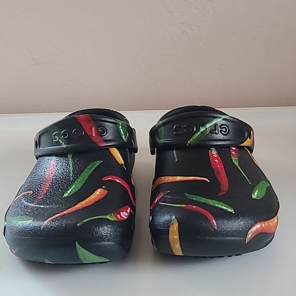 Crocs At Work Bistro Graphic Black Multi Colored Peppers Work Clogs Mules Size 6 - Picture 3 of 16